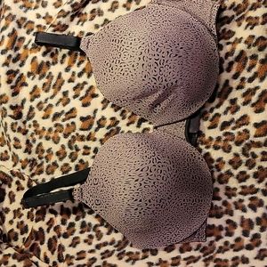 Warner's leopard print underwire bra 40D